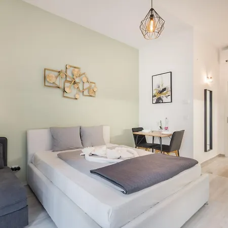 Elisabeth With Parking Appartement